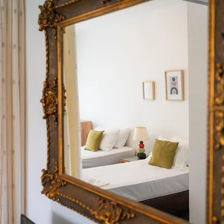 Eln's Sunlit Апартаменти *