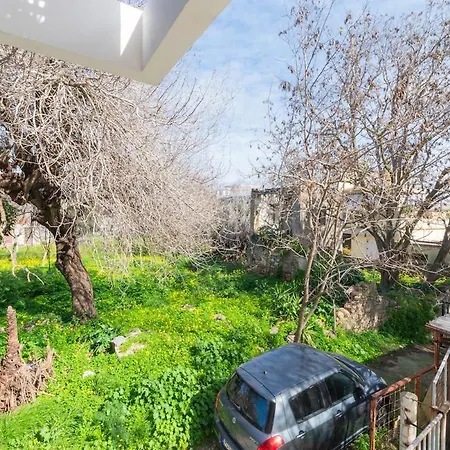 Eln's Sunlit Lejlighed *