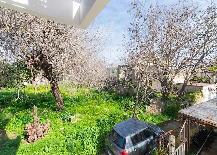 Eln's Sunlit Lejlighed *