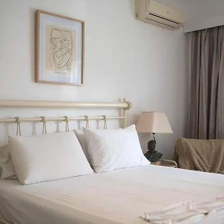 Eln's Sunlit Apartment